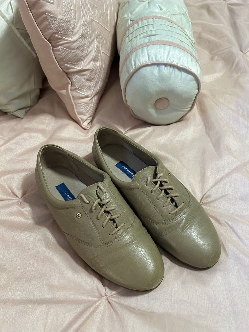 Easy Spirit Leather Lace-Up Oxfords in Olive